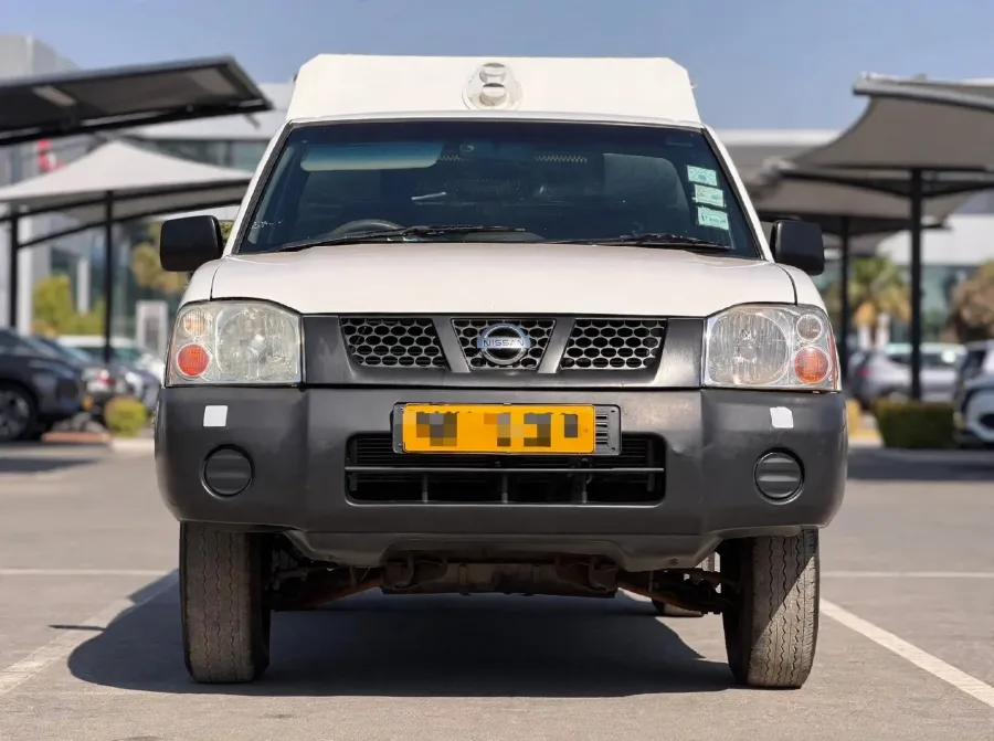 Nissan Np300 Campervan 2019 – White Single Cab with Pop-Top
