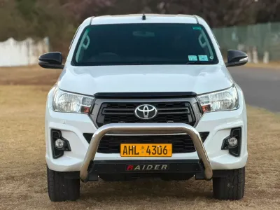 Toyota Hilux 2.4 Double Cab Raider, 2019, 96,000 km