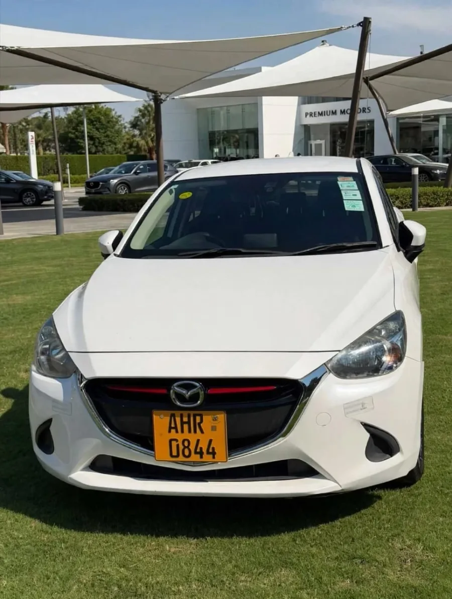 2017 Mazda Demio White Hatchback, 98,000 km