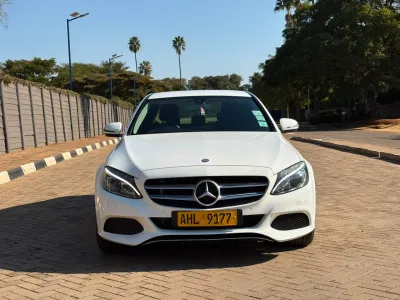 Mercedes-Benz C200 2016 White Sedan – Well-maintained Urban Runner