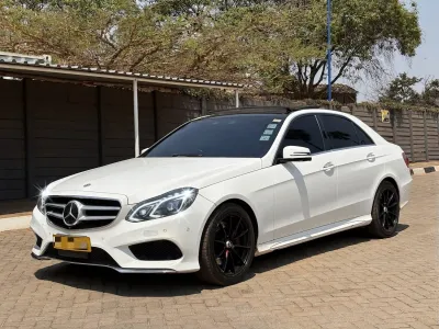 2014 Mercedes-Benz E350 4MATIC Sedan - White, 200,000 km