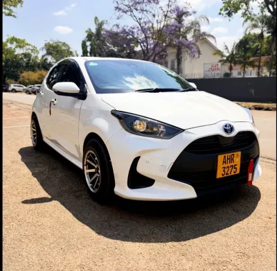 2020 Toyota Yaris 1.5L Hybrid Blackface Edition – 118,900km