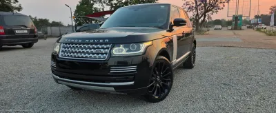 2017 Range Rover Vogue SDV6 3.0L Diesel – 43,600 km