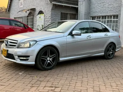 2010 Mercedes-Benz C-Class C180 Diesel Sedan – 88,590 km