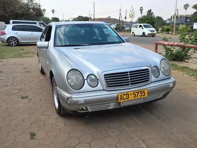 2005 Mercedes-Benz E-Class Automatic Sedan – 135,000 km