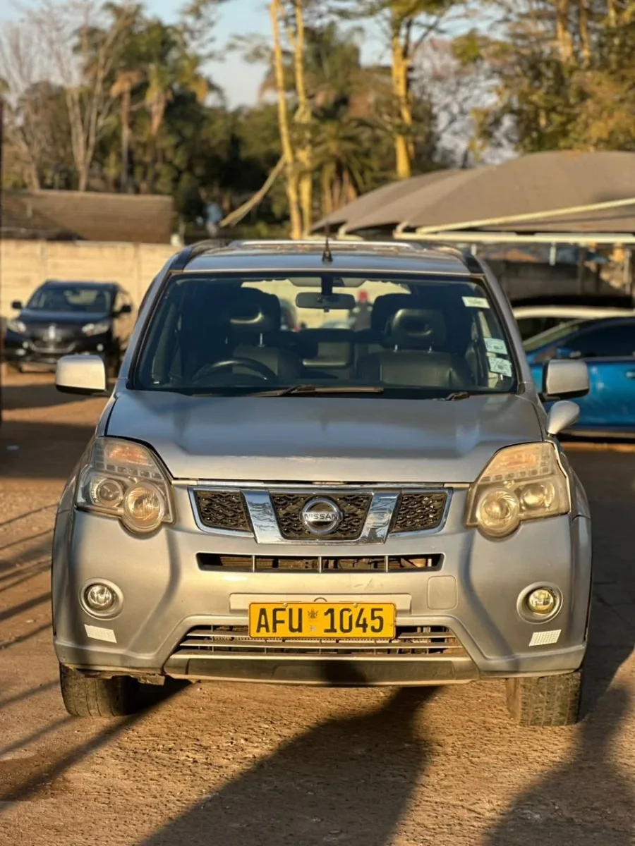 2009 Nissan X-Trail Automatic SUV – 96,580 km