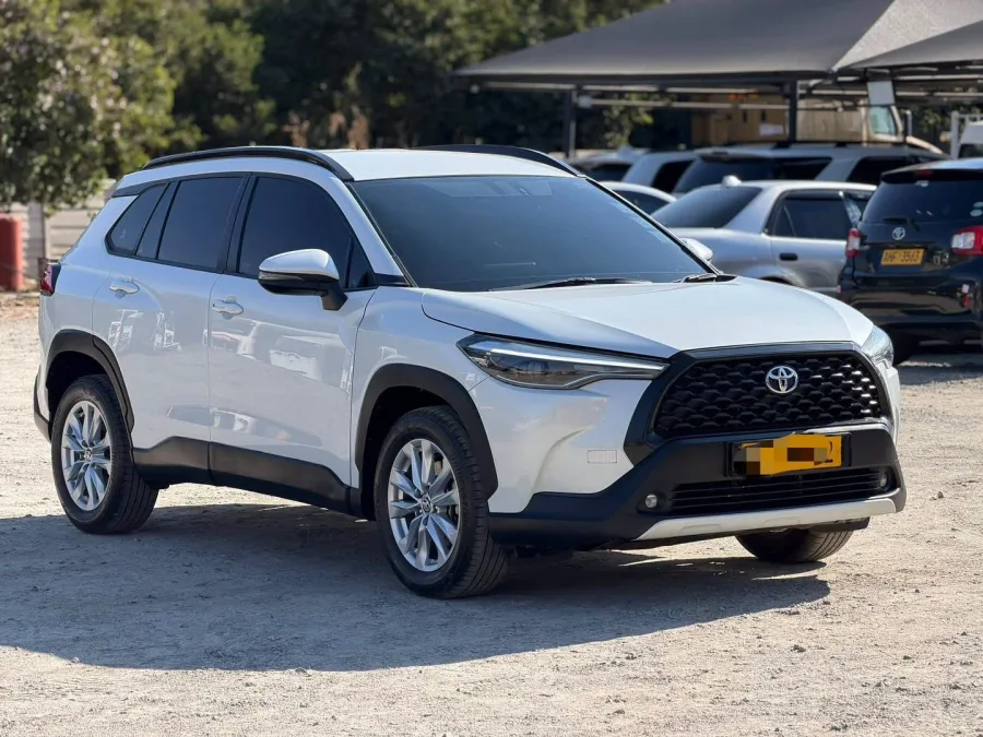 Toyota Corolla Cross 2023 – White, 56,000 km, recent import