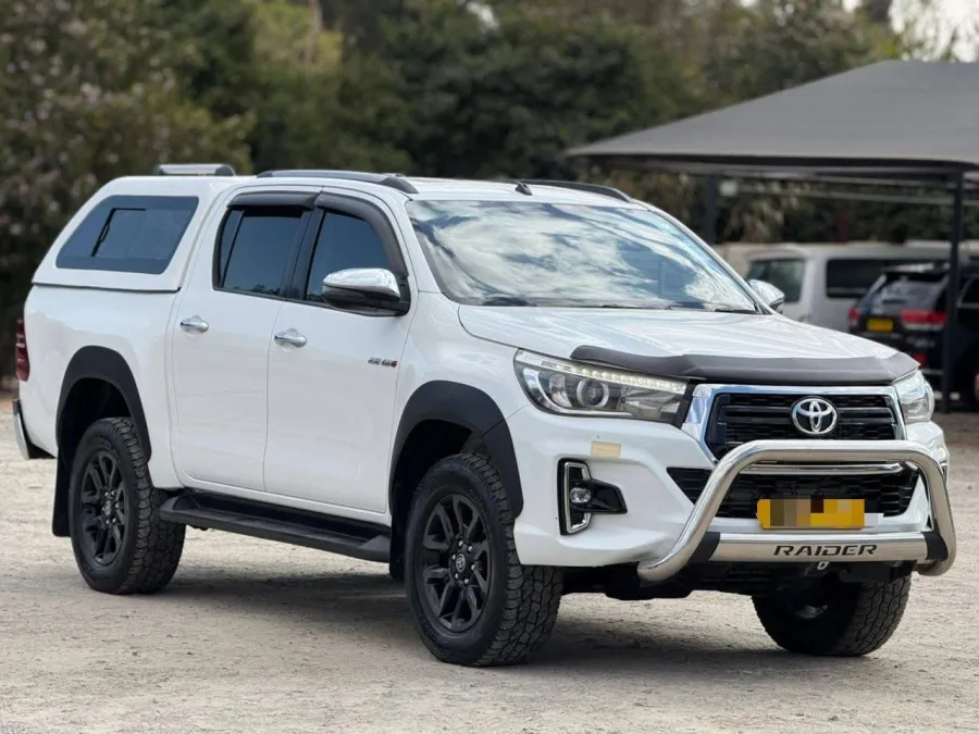 Toyota Hilux Raider Double Cab 2018