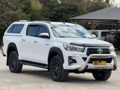 Toyota Hilux Raider Double Cab 2018