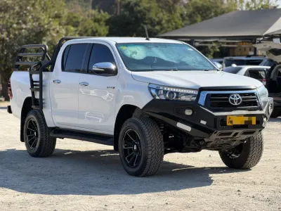 2019 Toyota Hilux Double Cab 4x4 with Bullbar – White, 123,000 km