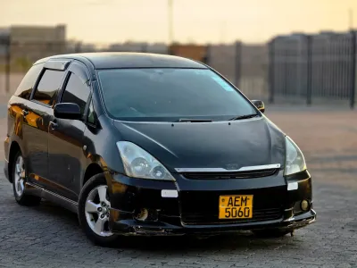 2008 Toyota Wish 1.8 Black Automatic – 142,138 km