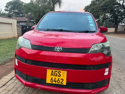 2015 Toyota Spade – Red, 115 km, Harare South