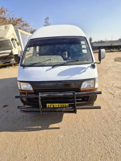 Toyota Hiace (2002)