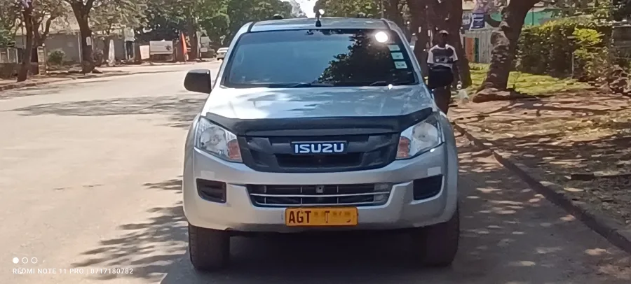 Isuzu KB250 D-teq (2016)