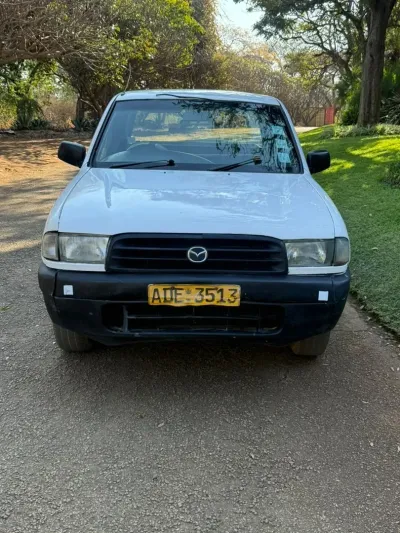 Mazda B1800 (2005)
