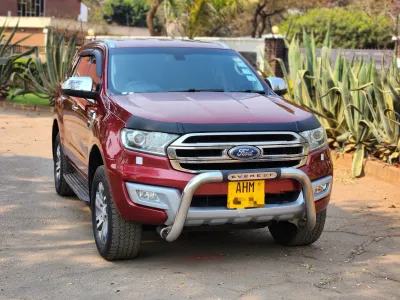 2017 Ford Everest XLT Automatic SUV – 106,000 km