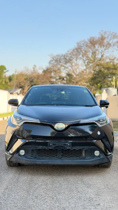 2017 Toyota C-HR Hybrid | 80,000 km | Recent Import