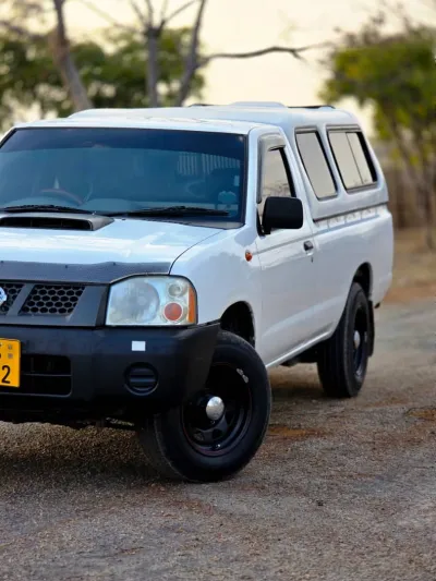 2017 Nissan NP300 Single Cab Pickup with Canopy
