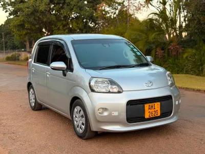 Toyota Porte 2016 – Fuel-Efficient Family Hatchback, Single Owner Import