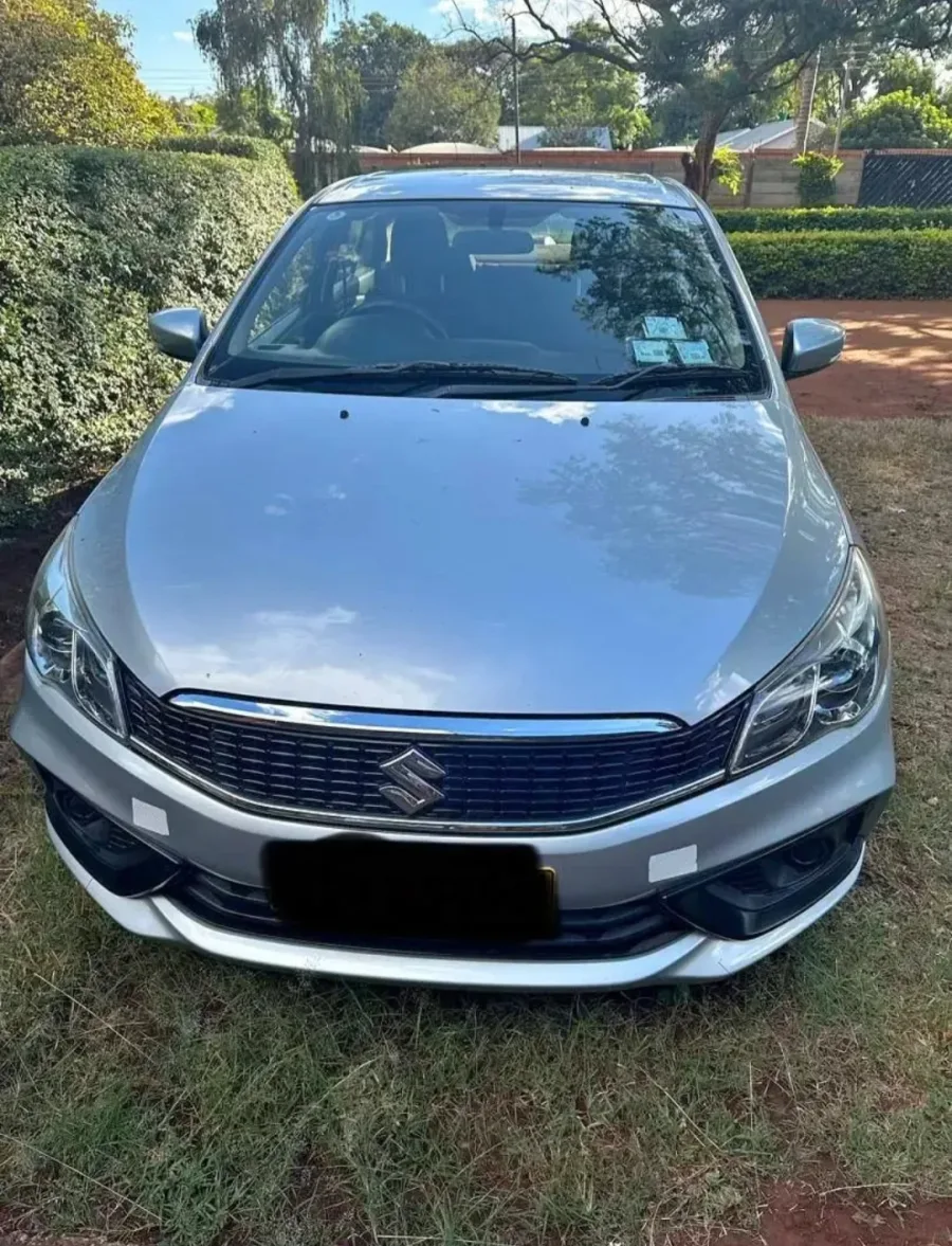 Suzuki Ciaz 2021, 37,000 km, automatic 1.5L, silver