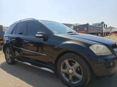 2008 Mercedes-Benz ML320 CDI Automatic – 165,000 km