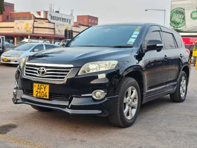 2014 Toyota Vanguard 2.4L Petrol Automatic – 118,000 km