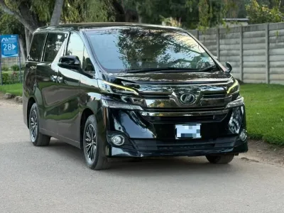 2017 Toyota Vellfire Premium 2.5L 8-Seater – 60,600 km