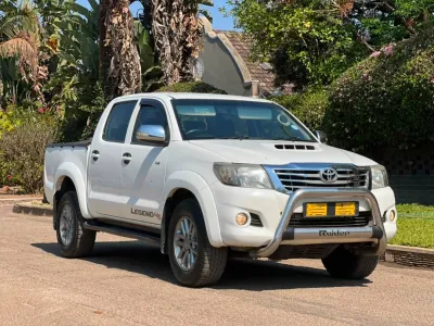 2015 Toyota Hilux D4D Legend 45 4x4 Manual – 110,000 km