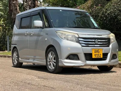 2017 Suzuki Solio Hybrid Automatic – 89,000 km