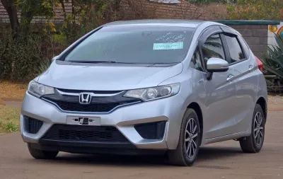 2016 Honda Fit GP5 Hybrid 1.5L Automatic – 76,000 km