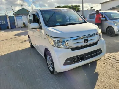 2018 Honda N-WGN 650cc Automatic – 76,000 km