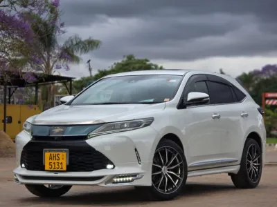 2017 Toyota Harrier Sport 2.0 Petrol | 60,000 km