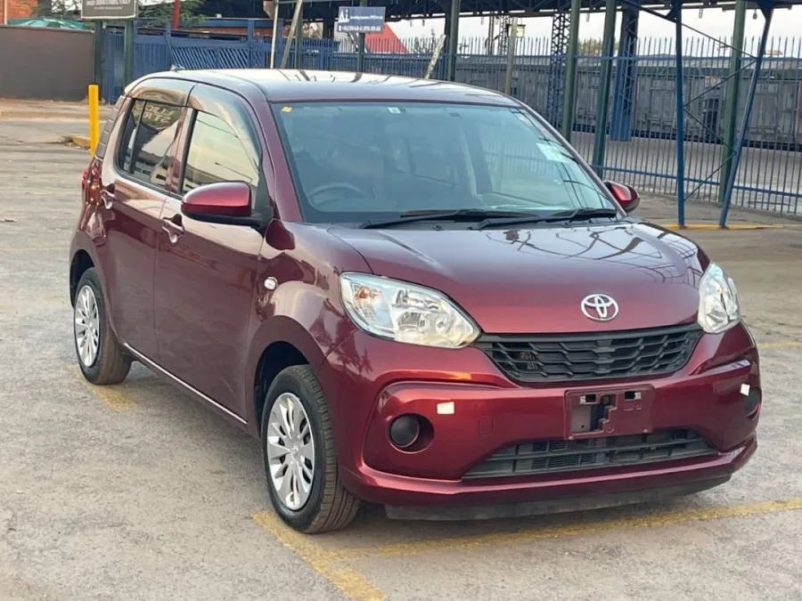 2018 Toyota Passo Automatic Hatchback – 86,000 km