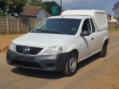 2020 Nissan NP200 Manual Single Cab with Enclosed Canopy