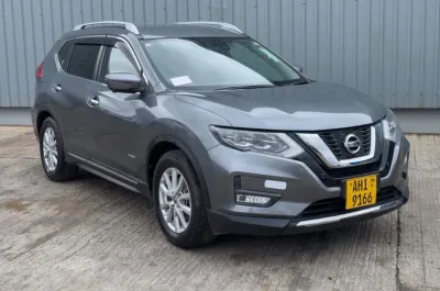 2019 Nissan X-Trail Hybrid 4x4 Automatic – 67,000 km
