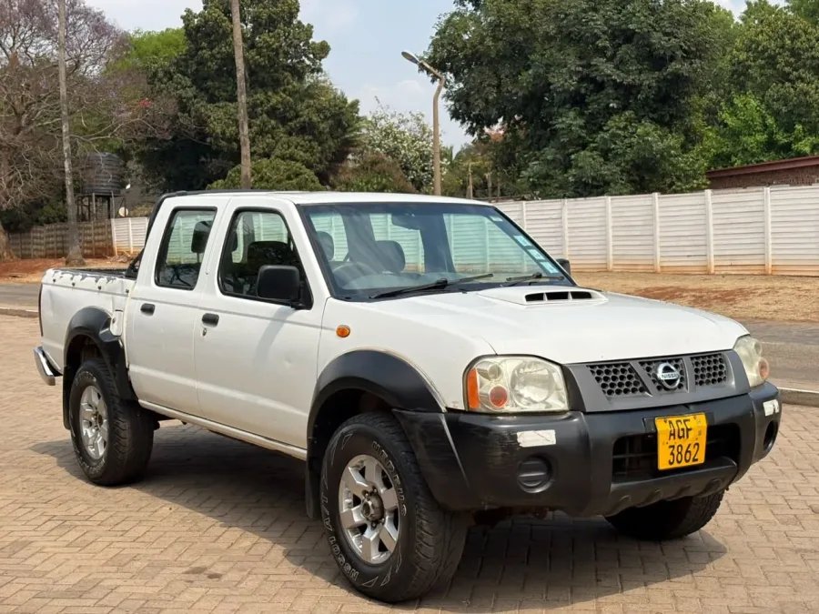 2014 Nissan NP300 Hardbody 2.5 Turbo Diesel 4x4 Double Cab