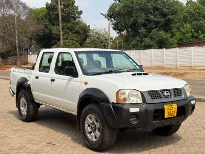 2014 Nissan NP300 Hardbody 2.5 Turbo Diesel 4x4 Double Cab