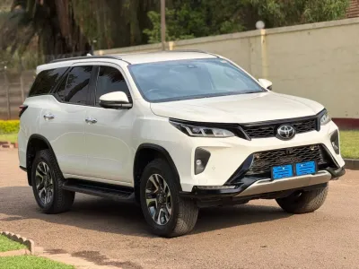 2023 Toyota Fortuner VX 2.8L Diesel Automatic 4x2