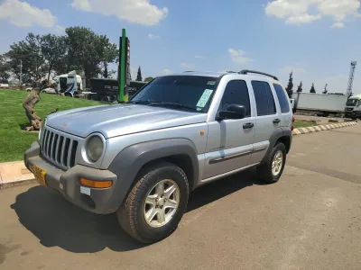 2006 Jeep Cherokee 2.4L Petrol Manual 4x4