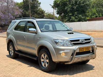2006 Toyota Fortuner 3.0 D-4D Automatic 4x4 – 245,169 km