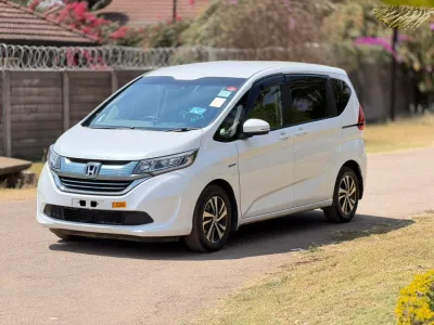 2018 Honda Freed Hybrid MPV – 85,800 km