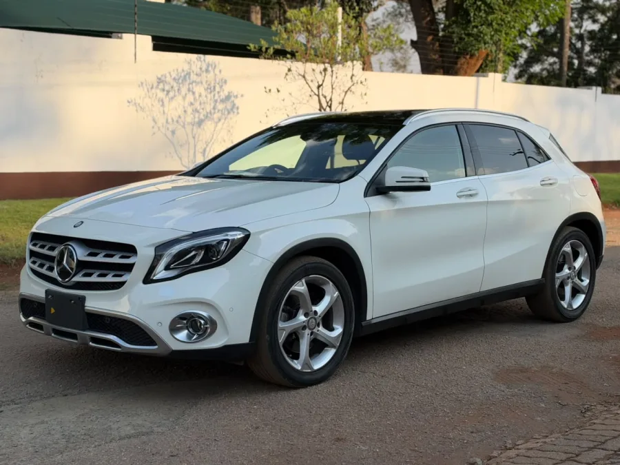 2018 Mercedes-Benz GLA220 2.0 Petrol Automatic – 67,450 km