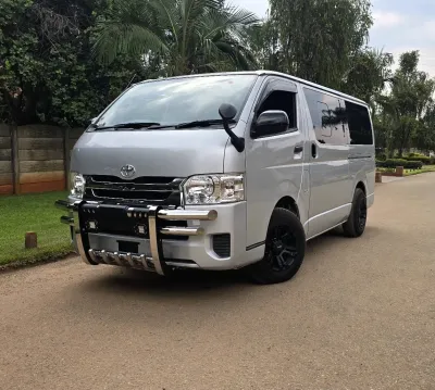 2017 Toyota Hiace DX-GL 1KD Automatic – 80,000 km