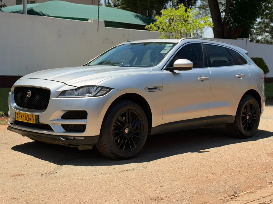 2017 Jaguar F-Pace 2.0 Turbo Diesel Automatic – 89,900 km