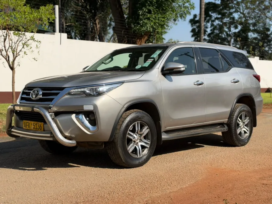 2017 Toyota Fortuner 2.8 GD-6 Diesel Automatic 7-Seater – 89,900 km