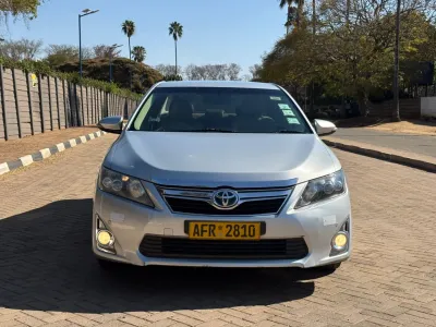 2012 Toyota Camry Hybrid Automatic – 123,000 km