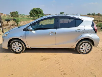 2017 Toyota Aqua Hybrid 1.5L – 115,715 km