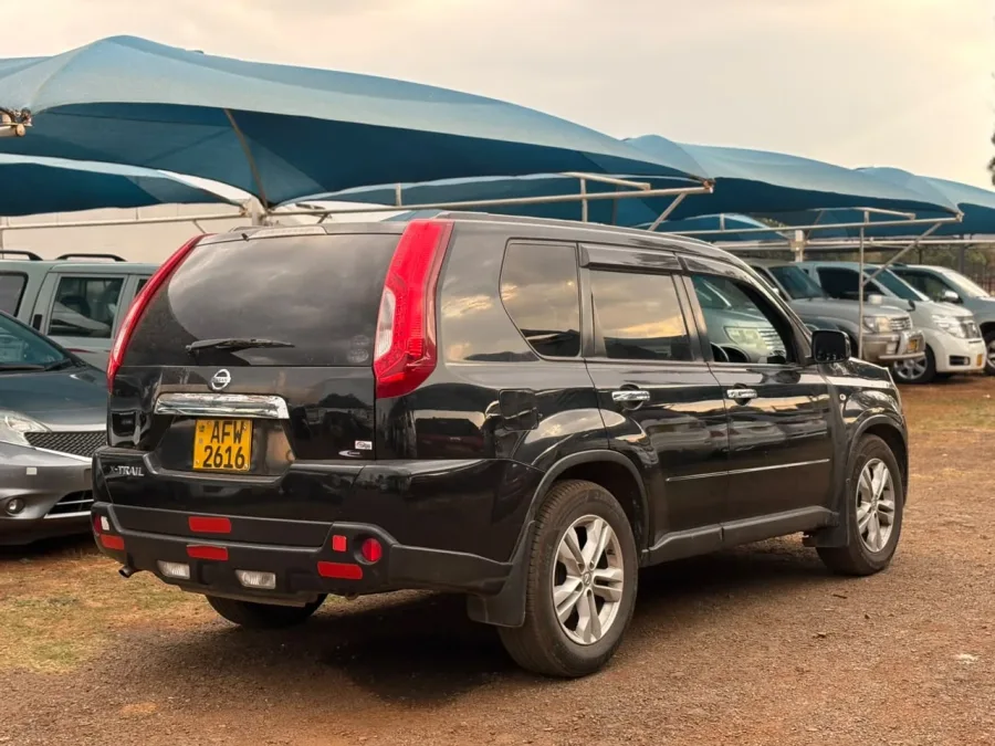2012 Nissan X-Trail Automatic SUV – 17,300 km – USD 4,700
