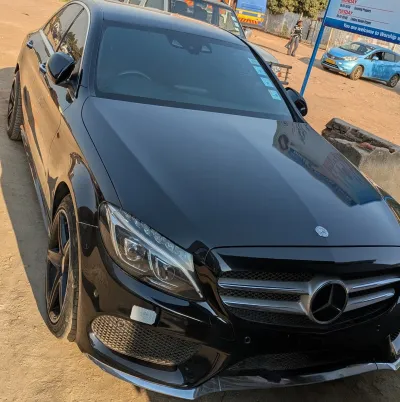 2017 Mercedes-Benz C-Class Sedan Automatic – 163,000 km