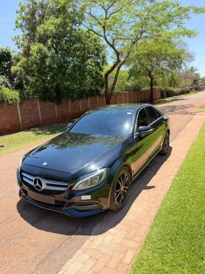 2018 Mercedes-Benz C-Class C220 Automatic Diesel – USD 24,000